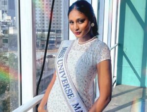 މިސް ޔުނިވާސް މުބާރާތް ބަލާލުމަށް މެކްސިކޯއަށް ދިއުމުގެ ފުރުސަތު ރާއްޖެ ތަމްސީލުކުރާ ސައިނާގެ ފަރާތުން ދެމީހަކަށް