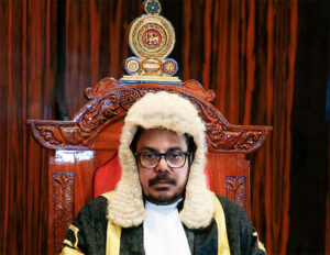 ހެދި ޕީއެޗްޑީގެ ސައްހަކަން ކަށަވަރު ނުކުރެވިގެން ސްރީލަންކާގެ ގާނޫނުހަދާ މަޖިލިހުގެ ރައީސް އިސްތިއުފާ ދެއްވައިފި