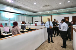 ވަގުތީގޮތުން ދަރުބާރުގެއަށް ހިންގުން ބަދަލުކުރި މިނިސްޓްރީތައް ހިނގަމުންދާގޮތް ރައީސް ބައްލަވާލައްވައިފި