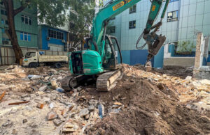 ބަރުބަރީ މިސްކިތް ތަޅާލުމަށްފަހު އެތަނުގައި ތިން ބުރީގެ އައު މިސްކިތެއް އެޅުމުގެ މަސައްކަތް ފަށައިފި