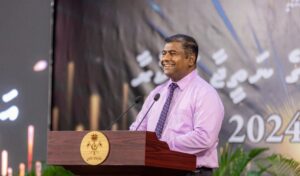މިނިވަން 60 ފާހަގަކުރާ ލޯގޯ ޑިޒައިން ކުރާ ފަރާތަކަށް 30،000 ރުފިޔާގެ އިނާމެއް