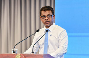 ދުންފަތް ކޮންޓްރޯލް ކުރުމުގެ ޚިދުމަތް ދިނުމަށް ބޭނުންވާ މީހުން ދެތިން މަސް ތެރޭގައި ތަމްރީނު ކުރެވޭނެ: ނާޒިމް