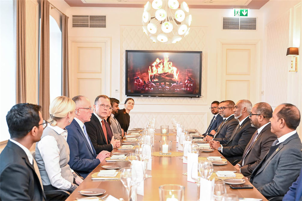 ރައީސުލްޖުމްހޫރިއްޔާ، ޓާރްޓޫގެ މޭޔަރ ދެއްވި ފަރިއްކޮޅެއްގައި ބައިވެރިވެވަޑައިގެން މަޝްވަރާކުރައްވައިފި