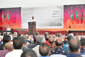 ޙަޤީޤީ ވަށާޖެހޭ ތަރައްޤީއަށް އެންމެ މުހިންމު އެއް ކަމަކީ ސްކޫލުތަކަށް ބޭނުންވާ ވަޞީލަތްތައް ފުރިހަމަކޮށްދިނުން: ރައީސް