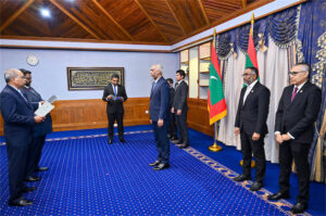 އިލެކްޝަންސް ކޮމިޝަނުގެ މެންބަރުކަމަށް ދެ ބޭފުޅަކު، ޢައްޔަންކުރައްވައިފި