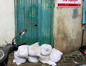 ފެންބޮޑުވާނެކަމަށް ބެލެވޭ ތަންތަނުގައި 2،500 އަށް ވުރެ ގިނަ ވެލިބަސްތާ ޖަހައިފި: މާލޭ ސިޓީ ކައުންސިލް