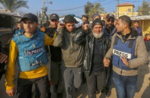 އުމުރަށް ޖަލަށްލާފައިވާ ފަލަސްތީނުގެ 250 މީހުން، ހަނގުރާމަ ހުއްޓާލުމުގެ އެއްބަސްވުމުގެ ދަށުން އިސްރާއީލުން ދޫކޮށްލަނީ