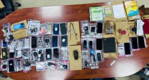 19.2 މިލިއަން ރުފިޔާއަށް ވުރެ ގިނަ އަގުހުރި ތަކެތި ފާއިތުވި އަހަރު ޕޮލިހުން ރިކަވަރކުރި