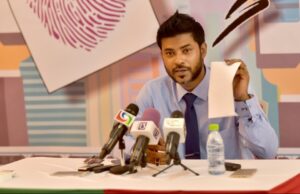 މުއާޒު ލިސްޓުން ކަޓާ، 4 ބޭފުޅެއްގެ ނަން ވޯޓަށް އަހާގޮތަށް ފާސްކޮށްފި