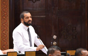 ސުޕްރީމް ކޯޓުގެ ފަނޑިޔާރުންގެ އަދަދު މަދުކުރުމުގެ ބިލް އަމިއްލަ ގޮތުން ހުށަހަޅުއްވައިފި