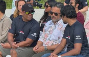 ހއ. ތުރާކުނުން ފެށިގެން އައްޑު އަތޮޅު ގަމާ ހަމައަށް ފީނައިގެން ދުނިޔޭގެ ރެކޯޑެއް ހަދަނީ