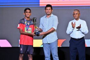 "ދިވެހި ޔޫތު ލީގު" މުބާރާތުގެ އެވޯޑް ދިނުމުގެ ރަސްމިއްޔާތު ނައިބު ރައީސް ޝަރަފުވެރިކޮށްދެއްވައިފި