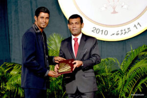 މެޒޯ މުހައްމަދަކީ އެންމެ ގާތް އެއް އެކުވެރިޔާ، ރާއްޖެ ޑިމޮކްރަސީއަށް ކުރި ދަތުރުގެ މުހިންމު ބައިވެރިއެއް: ނަޝީދު