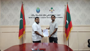 ގދ އަތޮޅުގައި އައިޑީ ކާޑް ޕްރިންޓްކޮށް ދޫކުރުމުގެ ޚިދުމަތް ފަށައިފި