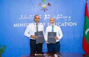 އަތޮޅު ތެރޭގެ 18 ސްކޫލެއްގެ މަސައްކަތް ސަރުކާރުގެ ތިން ކުންފުންޏާ ހަވާލުކޮށްފި