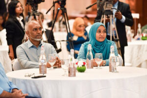 ރައީސްގެ ދަރިންގެ އަބުރު ނަގާލާފައިވާތީ އެމްޑީޕީއާއި އެޕާޓީގެ ޗެއަރޕާސަން އަދި އެކްޓިވިސްޓު މަންދީގެ މައްޗަށް އާއިލާއިން ދަޢުވާކުރަން ނިންމައިފި