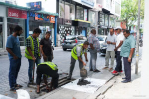 މާލޭ މަގުތަކުގެ ކާނުތައް ސާފުކުރުމުގެ މަސައްކަތް ފަށައިފި