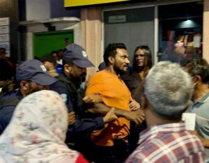 އެމްޑީޕީން ކުރިއަށްގެންދާ ސިލްސިލާ މުޒާހަރާތަކުގެ ތެރެއިން ރޭގެ މުޒާހަރާއިން އެ ޕާޓީގެ ދެ ދާއިރާ ރައީސުން ހައްޔަރުކޮށްފި