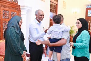 މިދިޔަ އަހަރެކޭ އެއްގޮތަށް މި އަހަރުވެސް ފިޠުރުޢީދު ދުވަހު ރައީސުލްޖުމްހޫރިއްޔާގެ ދެކަނބަލުން ޢީދު ސަލާން ކުރެއްވުން އޮންނާނެ