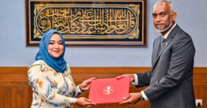ޙިކުމާ އަޙްމަދު ނިޒާރު ވަޒީފާއާބެހޭ ޓްރައިބިއުނަލްގެ މެންބަރުކަމަށް ޢައްޔަން ކުރައްވައިފި