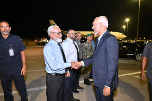 ރާއްޖޭގެ ފަތުރުވެރިކަން އިސްތިހާރު ކުރުމަށް ބާއްވާ ޚާއްސަ ހަރަކާތުގެ ފެށުމުގައި ބައިވެރިވެވަޑައިގަތުމަށް ރައީސް އިނގިރޭސިވިލާތަށް