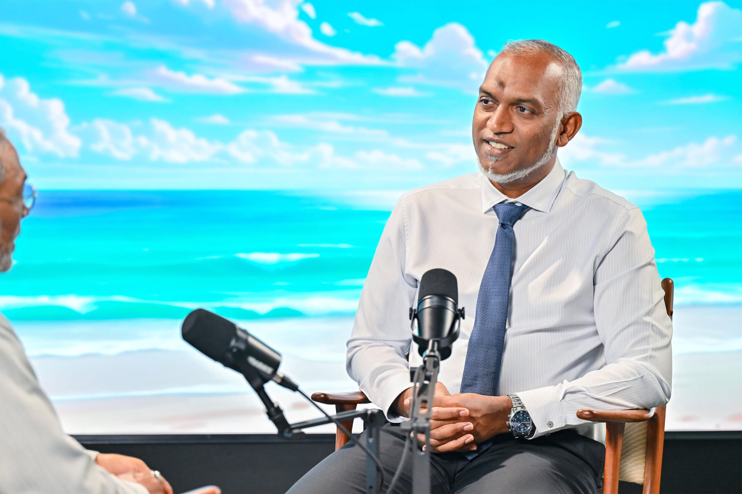 ލޯނު ސްކީމްގައި ކިޔަވާ ދަރިވަރުން ބޮޑު އަގުގައި ޑޮލަރު ގަންނަންޖެހޭ މައްސަލަ ހައްލުކޮށްދެއްވަނީ