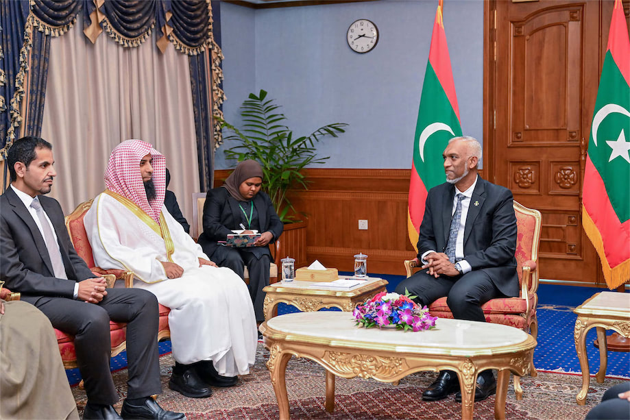 ރާއްޖެއަށް ރަސްމީ ދަތުރުފުޅެއްގައި ވަޑައިގެންނެވި ޞަލާޙުލް ބުދައިރު، އިސްލާމިކް މިނިސްޓަރާ ބައްދަލުކުރައްވައިފި