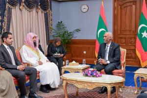 މަސްޖިދުއް ނަބަވީގެ އިމާމު ރައީސުލްޖުމްހޫރިއްޔާގެ އަރިހަށް އިޙުތިރާމުގެ ޒިޔާރަތެއް ކުރައްވައިފި