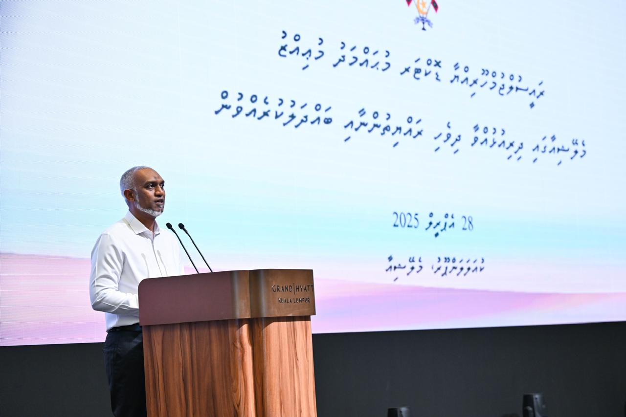 ބޭރު ޤައުމުތަކުގައި ދިރިއުޅޭ ދިވެހި ދަރިވަރުން، އިސްލާމްދީނާއި ދިވެހިވަންތަކަން ހިފެހެއްޓުމަށް ރައީސް އިލްތިމާސްކުރައްވައިފި