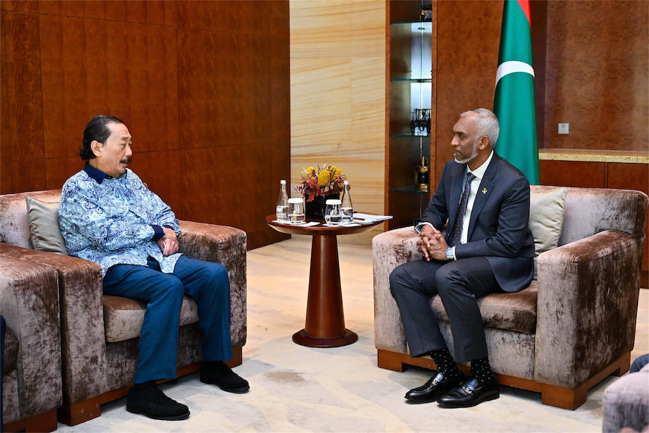 ބަރޖާޔާ ކޯޕަރޭޝަން ބަރހާދްގެ ފައުންޑަރ އަދި އެޑްވައިޒަރ، ރައީސުލްޖުމްހޫރިއްޔާގެ އަރިހަށް އިޙުތިރާމުގެ ޒިޔާރަތެއް ކުރައްވައިފި