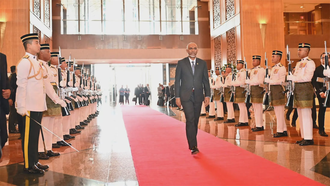 ރައީސް މެލޭޝިއާއަށް ވަޑައިގެންފި