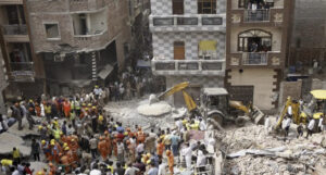 އިންޑިއާގެ ވެރިރަށް ދިއްލީގައި އިމާރާތެއް ވެއްޓި 11 މީހަކު މަރުވެއްޖެ