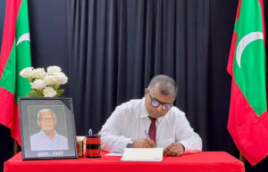 ދިވެހިބަހަށް އަގުހުރި ޚިދުމަތްތަކެއް ކުރެއްވި މަޑުލު ވަޙީދު އަވަހާރަވުމާ ގުޅިގެން ތައުޒިޔާގެ ދަފްތަރު ހުޅުވައިފި