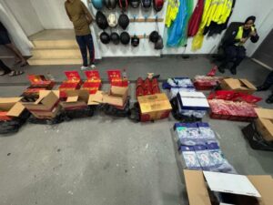 ހުޅުމާލެއިން ގިނަ އަދަދެއްގެ ބަނގުރަލާއެކު ސްރީލަންކާގެ ދެމީހަކު ހައްޔަރުކޮށްފި