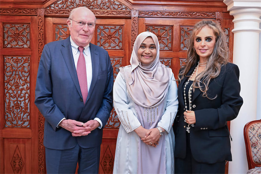 މެޑަމް ސާޖިދާގެ އަރިހަށް، މެރކް ފައުންޑޭޝަންގެ މަންދޫބުން ޒިޔާރަތްކުރައްވައިފި