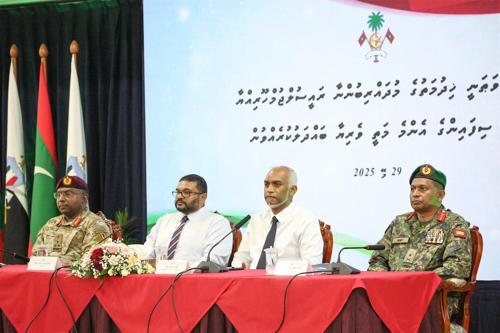 ދިވެހި ވަޠަނީ ޚިދުމަތުގެ ބައިވެރިންނަކީ ދީނަށް ލޯބިކުރާ ޤައުމިއްޔަތުގެ ވިސްނުންހުރި ބައެއްގެ ގޮތުގައި ތަމްރީނުކޮށްދިނުމަށް ރައީސް އެދިވަޑައިގެންފި