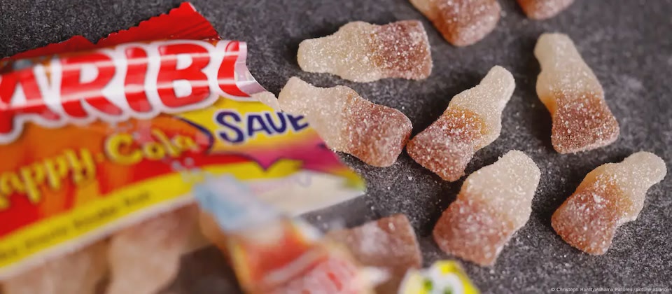 ކުޑަކުދިންގެ މެދުގައި މަޝްހޫރު ހަރިބޯގެ އުފެއްދުންތަކުން ކެނަބިސް ފެނިއްޖެ