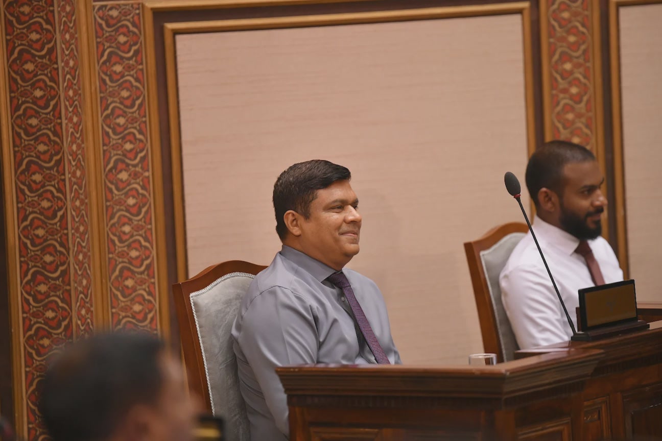 ޓްރާންސްޕޯޓް މިނިސްޓަރުގެ އިތުބާރު ނެތްކަމަށް ފާހެއް ނުވި