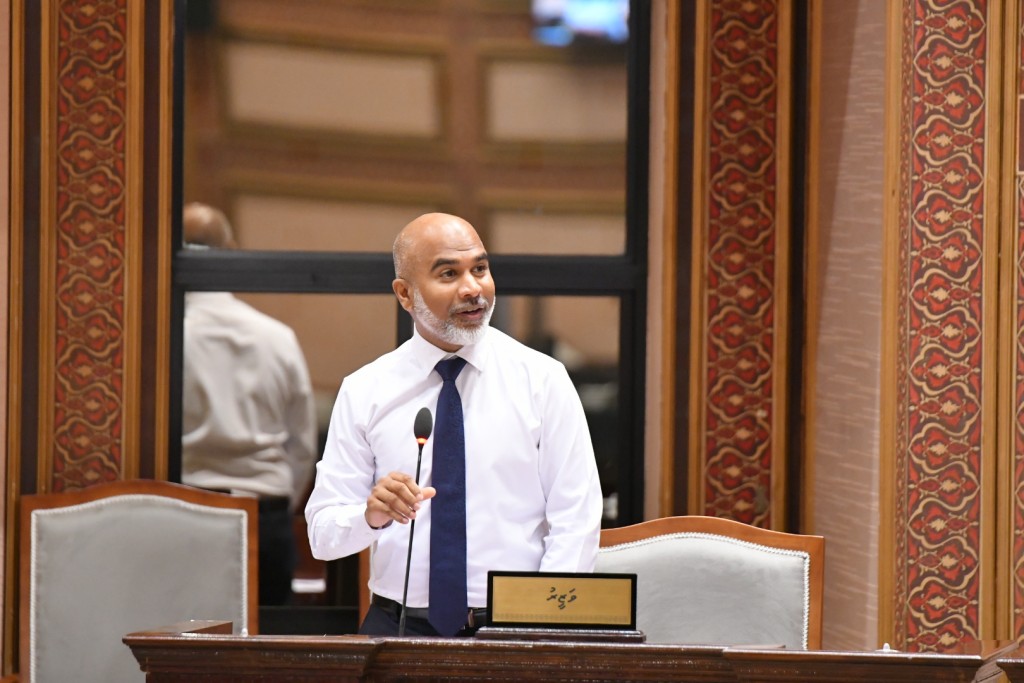 ތަޢުލީމީ ދާއިރާގެ ހުއްޓިފައިވާ މަޝްރޫޢުތަކަށް 260 މިލިއަނަށްވުރެ ގިނަ ރުފިޔާ ދައްކާ ޚަލާސްކޮށްފިން: ޝަފީޢު