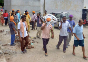 އިންޑިއާގެ ޕަންޖާބުގައި ވިހަ ބަނގުރާ ބުއި 27 މީހަކު މަރުވެއްޖެ