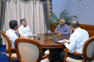 ޝަރީޢަތް ނިމެންދެން ބަންދުގައި ތިބޭ މީހުންނަށް އިލެކްޓްރޯނިކް މޮނީޓަރިންގ ނިޒާމެއް ތަޢާރަފުކުރަން ސަރުކާރުން މަސައްކަތް ފަށައިފި