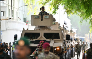 ޓޭންކަރުތައް ގެނައީ ހަނގުރާމަ ކުރާކަށް ނޫން: ރައީސް