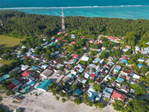 ތ. ކަނޑޫދޫ ސްކޫލުގައި ދަރިވަރެއްގެ އިނގިލި ބިންދާލި ކަމަށް ތުހުމަތުކުރެވޭ ބިދޭސީ ޓީޗަރު ދޫކޮށްލައިފި