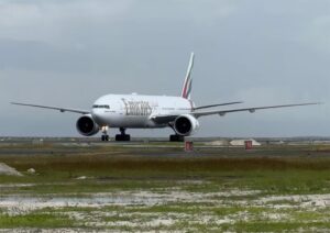 ފުރަތަމަ ފަހަރަށް މާފަރު އިންޓަނޭޝަނަލް އެއާޕޯޓަށް ވައިޑްބޮޑީ ބޯޓެއް ޖައްސައިފި