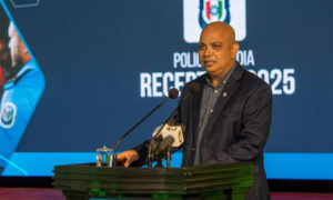 ފުލުހުންގެ ޝަރަފާއި ކަރާމާތް ރައްކާތެރިކުރުމަށް ޑެޕިއުޓީ ކޮމިޝަނަރ ނަވީން ގޮވާލައްވައިފި