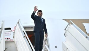 ނައިބު ރައީސް، ހަވާއީއަށް އަދި ތަޖިކިސްތާނަށް ކުރެއްވި ރަސްމީ ދަތުރުފުޅު ނިންމަވާލެއްވުމަށްފަހު މާލެ ވަޑައިގެންފި