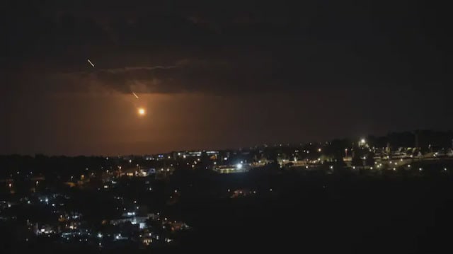 އިސްރާއީލުން އިރާންގެ އަސްކަރީ އަދި ނިއުކުލިއަރ ސައިޓްތަކަށް ވަރުގަދަ ހަމަލާތަކެއް ދީފި