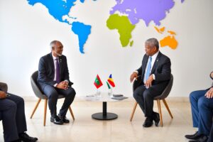 ސޭޝެލްސްގެ މިނިވަން ދުވަހުގެ ތަހުނިޔާ އެގައުމުގެ ރައީސަށް ރައީސް މުއިއްޒު ފޮނުއްވައިފި