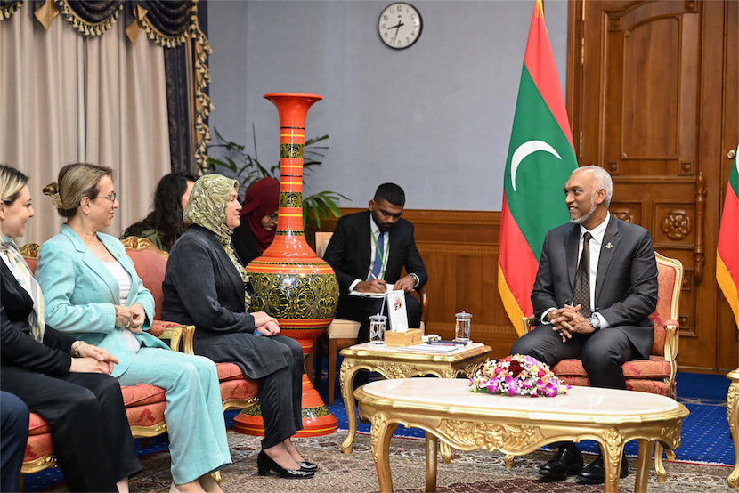 ތުރުކީވިލާތުގެ ގްރޭންޑް ނޭޝަނަލް އެސެމްބްލީގެ ޚާއްޞަ ވަފުދު، ރައީސްގެ އަރިހަށް އިޙްތިރާމްގެ ޒިޔާރަތެއް ކުރައްވައިފި