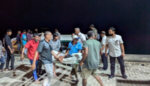 ފައިނުގައި ހިނގި އެކްސިޑެންޓުގައި އަނިޔާވި ޓީޗަރާއި ދެ ކުދިން އައިސީޔޫން ވޯޑަށް ބަދަލުކޮށްފި